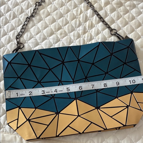 Patrizia Luca Teal and Gold Geometric Slanted Square Convertible Clutch - Picture 7 of 9